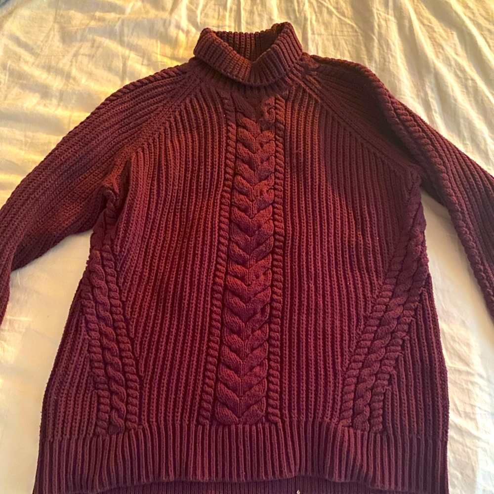 Maroon cable knit lululemon sweater. Size 4. Worn once.
